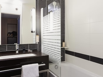 Superior Room, 1 Double Bed with Sofa bed (2 personnes)