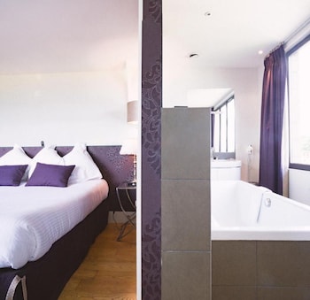 Deluxe Room, Seine