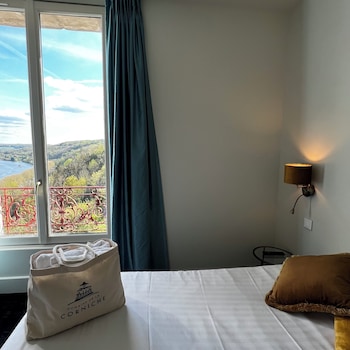 Standard Room, Seine