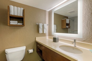 Suite, 1 Bedroom, Kitchen (2 Double Beds)