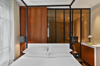 Suite, 1 King Bed, Tower (View)