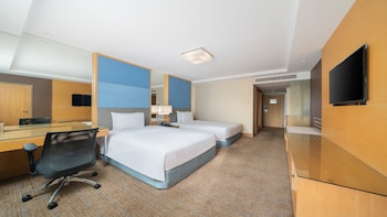 Premium Room, 2 Twin Beds, Non Smoking, Bathtub