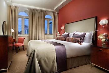 Deluxe Suite, 3 Bedrooms (Kings)