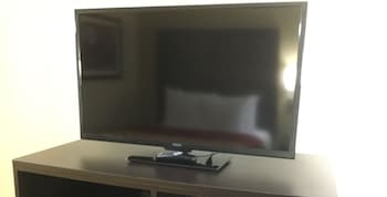 Room, 1 King Bed, Non Smoking (Pet Friendly)