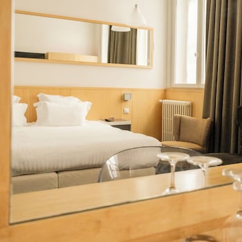 Comfort Room, Accessible, Ground Floor