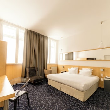 Comfort Room, Accessible, Ground Floor