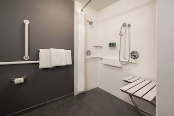 Room, 2 Double Beds, Hearing Accessible (Transfer Shower)