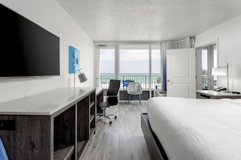 Junior Suite, 1 King Bed with Sofa bed