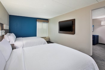 Suite, 2 Queen Beds, Accessible (Mobility)