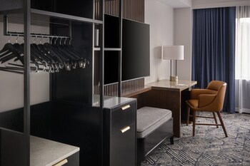 Room, 2 Queen Beds (Mobility Accessible, Roll-In Shower)