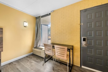 Room, 1 King Bed, Accessible, Non Smoking