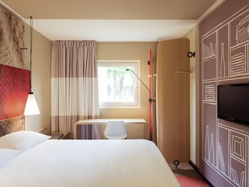 Room, Multiple Beds