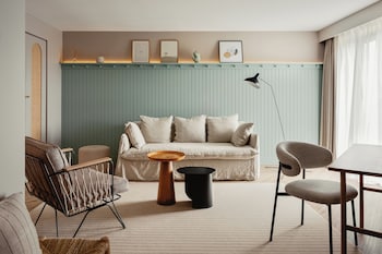 Sea side Emeria Suite with terrace