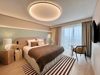 Sea side Emeria Suite with terrace