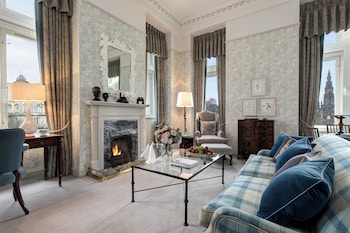 Suite (Castle View)