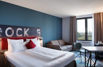 Superior Room, 1 Queen Bed with Sofa bed