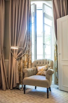 Deluxe Room, City View