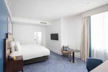 Standard Room, 1 King Bed, Accessible