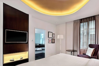 Deluxe Room, 1 Queen Bed
