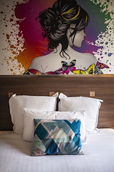 Superior Room, 1 King Bed, Non Smoking, Garden View