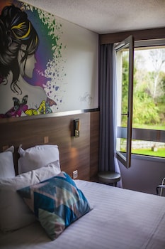 Superior Room, 1 King Bed, Non Smoking, Garden View