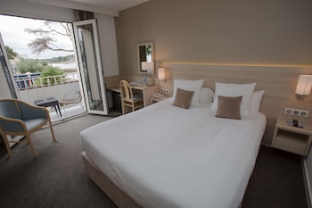 Superior Room, 1 Queen Bed, Balcony, Sea View