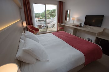 Exclusive Room, 1 King Bed, Balcony, Sea View (Larger Room;Twin bed on request)