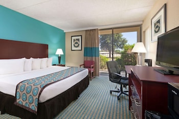 Family Suite, 1 King Bed, Non Smoking