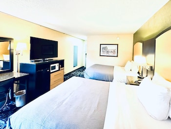 Room, 2 Queen Beds, Non Smoking