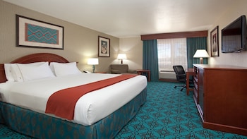 Standard Room, 1 King Bed, Accessible (Mobility)