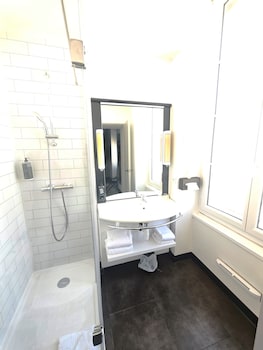 Family Double Room, Multiple Beds (New Design)