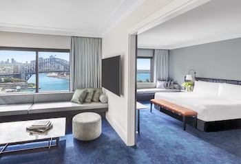 1 King 1 Bedroom Suite Bridge View
