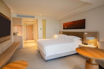 Room, 1 Queen Bed, City View (View)