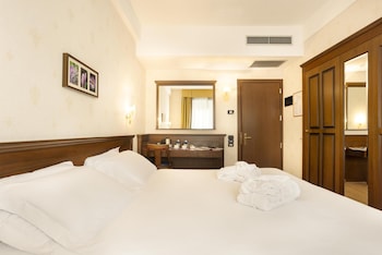 Superior Room, 1 Queen Bed, Non Smoking