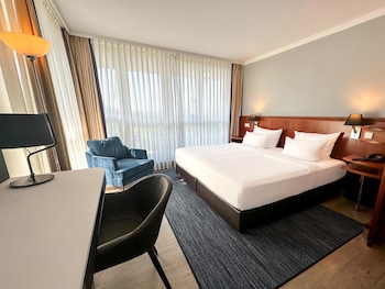 Superior Room (main building)