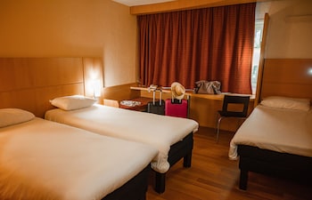 Standard Room, 3 Twin Beds