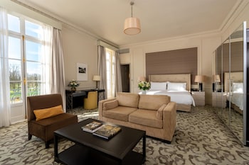 Junior Suite, 1 King Bed, Park View (Palace 5 Star)