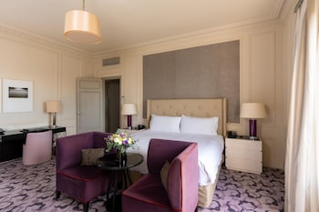 Deluxe Suite, 1 King Bed, Park View (Palace 5 Star)
