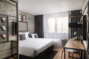 Superior Room, 1 King Bed with Sofa bed (Family Room Newly Refurbished)