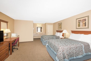 Room, 2 Queen Beds, Non Smoking