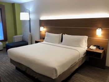 Standard Room, 1 King Bed