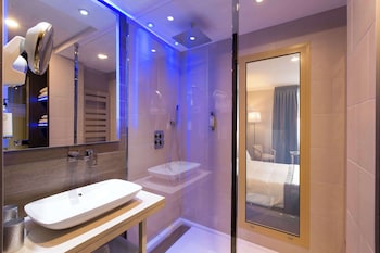 Junior Suite, 1 King Bed, Non Smoking