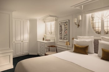 Privilege Room