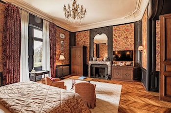 L'ABBAYE SUITE DE LA BARONNE, 1 King XL bed, 180° estate view, 1st floor