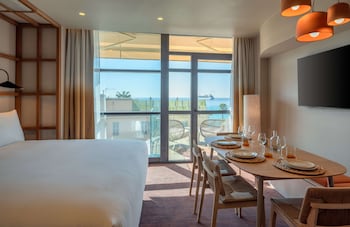 Apartment, 1 King Bed, Sea View