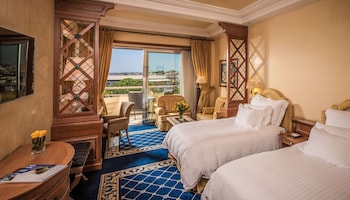 Room, 2 Twin Beds (Imperial, Spa and Club Lounge Access)