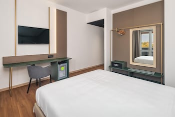 Superior Twin Room, Terrace