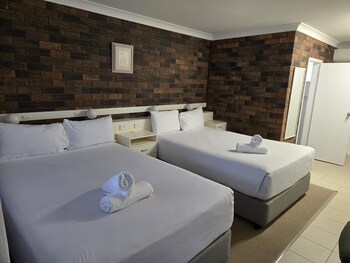 Standard Room, 2 Double Beds, Non Smoking