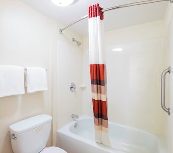 Deluxe Room, 1 King Bed, Accessible, Non Smoking (Roll-In Shower)