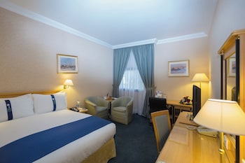 Standard Room, 1 King Bed, Pool View